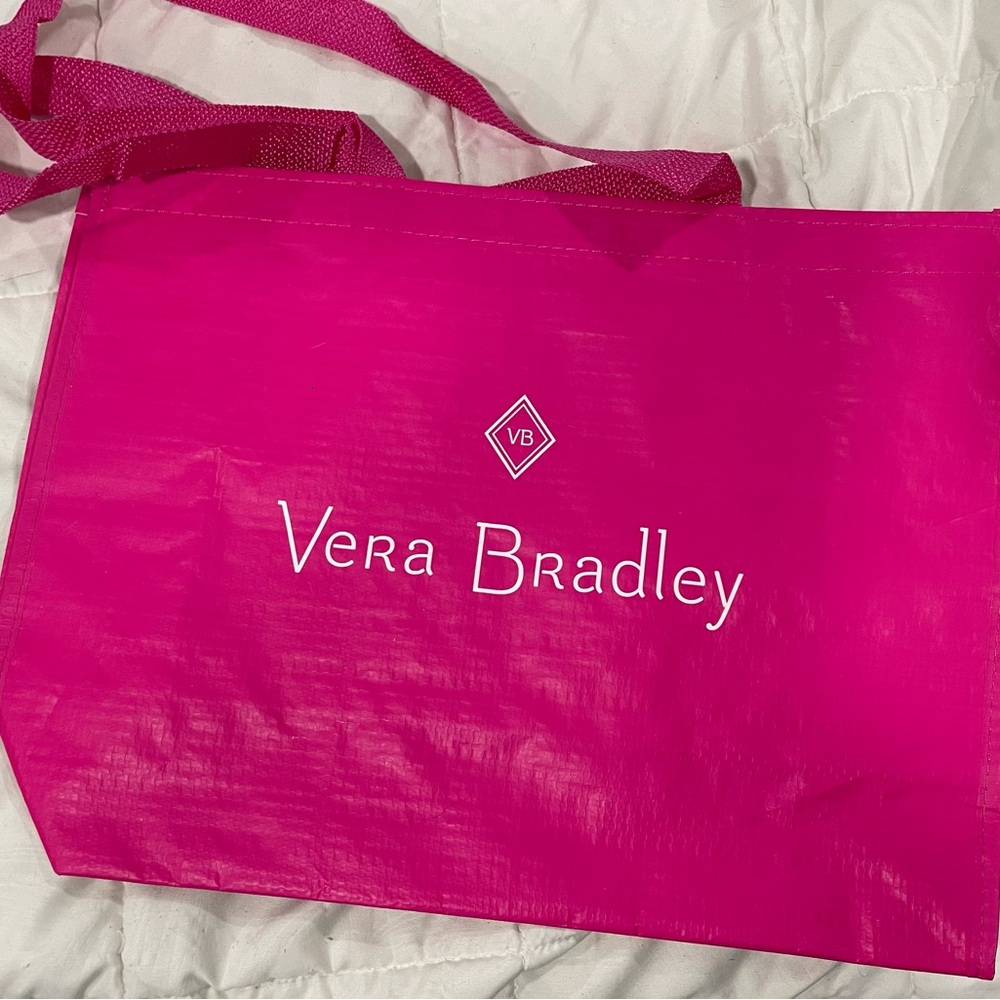 Vera Bradley lot of 4 hot pink reusable shopping bags. 2 large, 1 medium,1 small - Picture 2 of 4